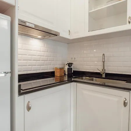 Apartment Pateo In Lapa Center By Vacationy
