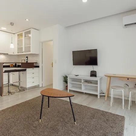 Apartment Pateo In Lapa Center By Vacationy